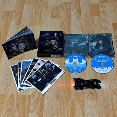 Batman 1.: Batman (UHD + BD)
