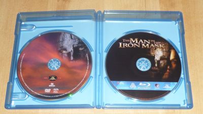 A Vasálarcos (BD + DVD)
