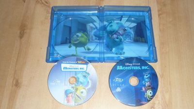 Szörny Rt. (BD + DVD)
