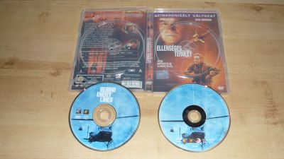 Ellenséges terület (Feliratos és szinkronizált változat) (2 DVD)
