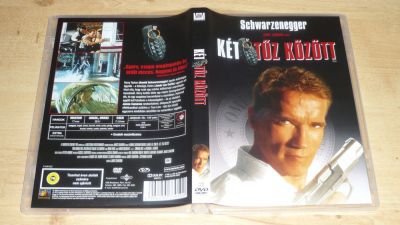 True Lies - Két tűz között -

