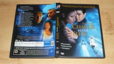 Charlie kettős élete
