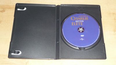Charlie kettős élete
