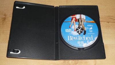 Földre szállt boszorkány
