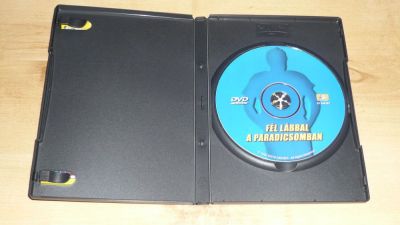 Fél lábbal a paradicsomban
