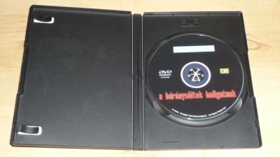 A báránysűltek hallgatnak
