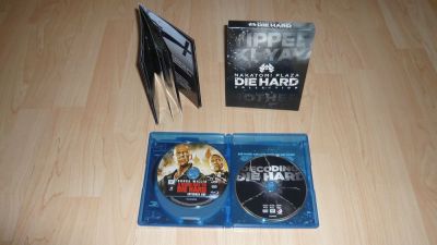 Die Hard 1-5.: A Nakatomi Plaza gyűjtemény (5 BD + 1 DVD)
